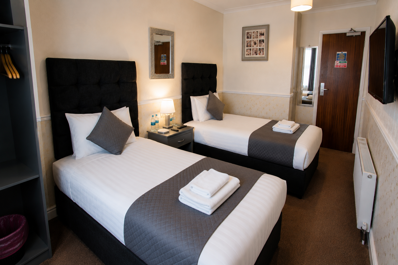 Twin room at Mars Hotel Seaview in Blackpool